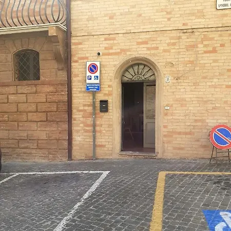 House With 3 Bedrooms In Monte San Pietrangeli With Wonderful City View Terrace And Wifi Σπίτι διακοπών *
