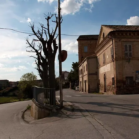 House With 3 Bedrooms In Monte San Pietrangeli With Wonderful City View Terrace And Wifi Holiday home *