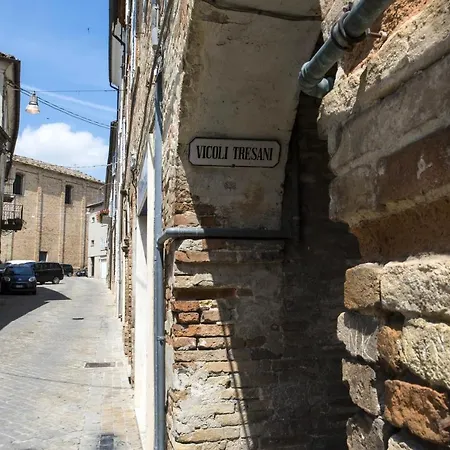 Σπίτι διακοπών House With 3 Bedrooms In Monte San Pietrangeli With Wonderful City View Terrace And Wifi *